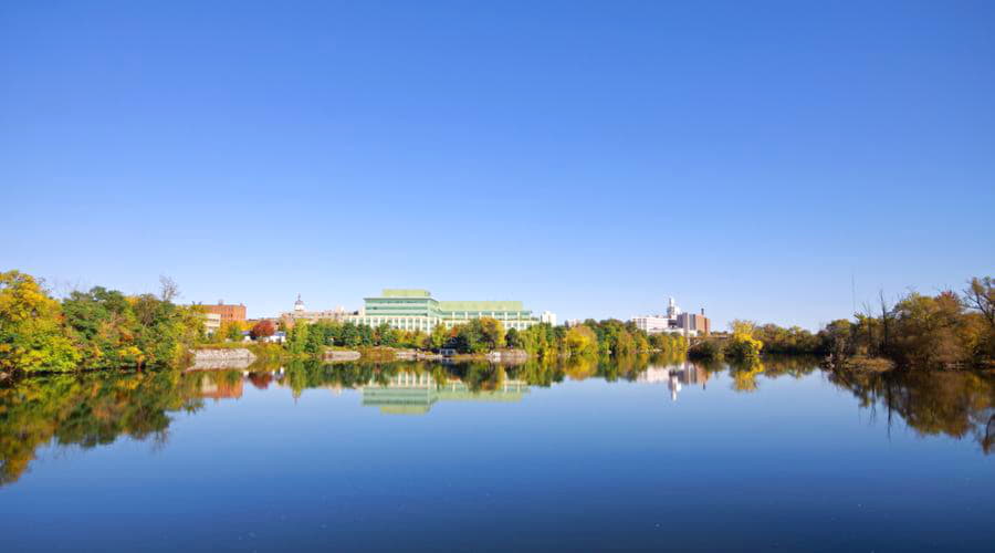 Nuestros servicios de alquiler de coches ofrecen una diversa selección de vehículos en Peterborough.
